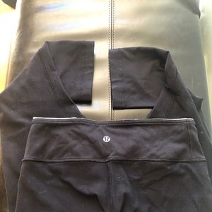 Lululemon size 6 Capri leggings